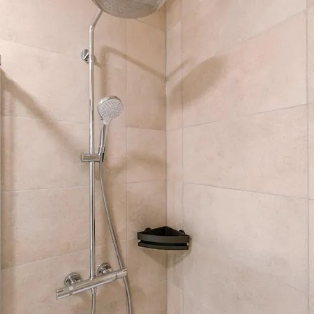 Huswell - Beautiful With Parking Close To The Sea Apartamento